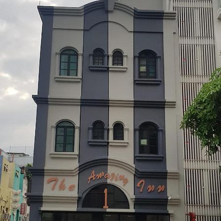 The Amazing Inn Singapore Bagian luar foto