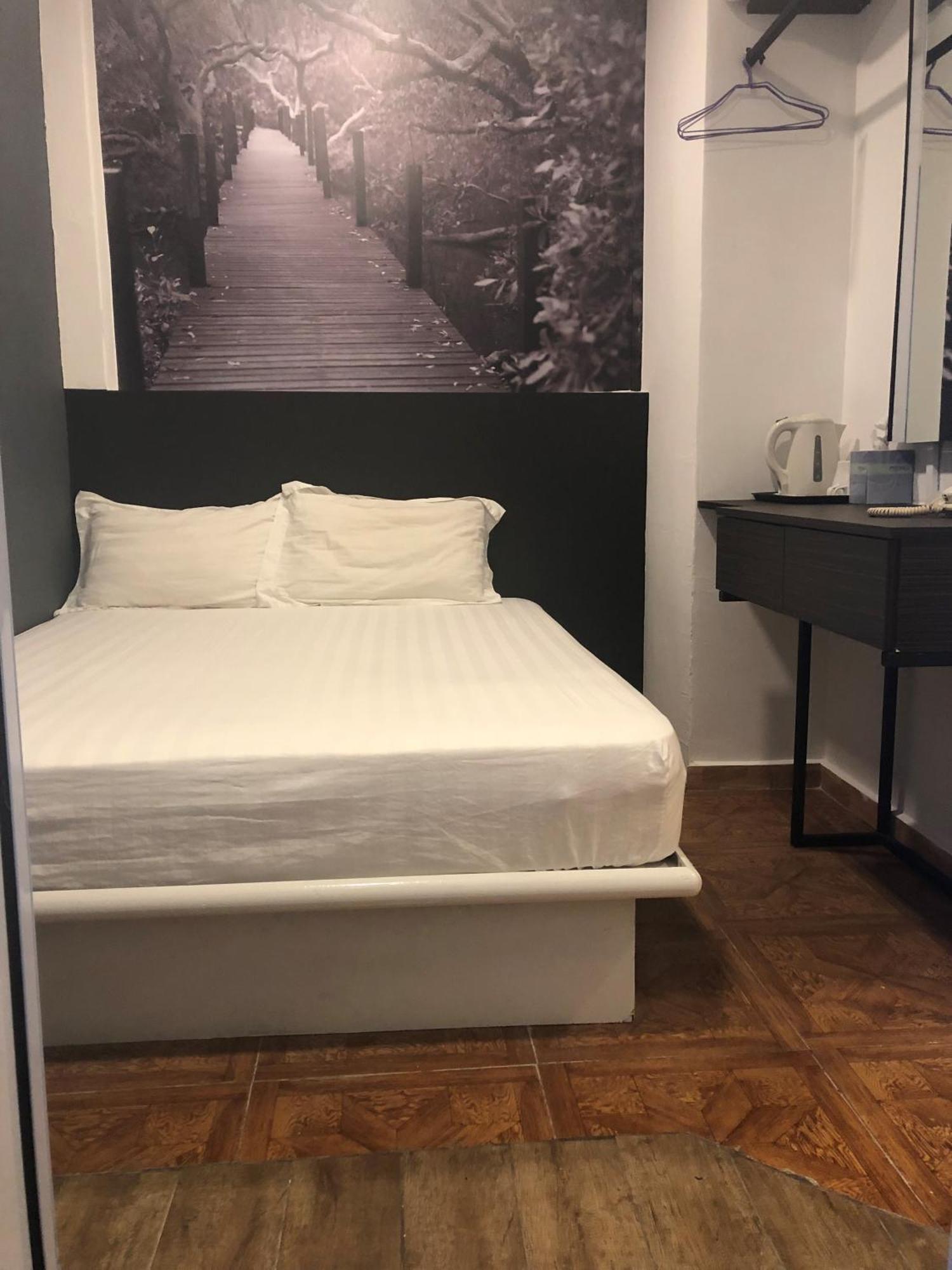 The Amazing Inn Singapore Bagian luar foto