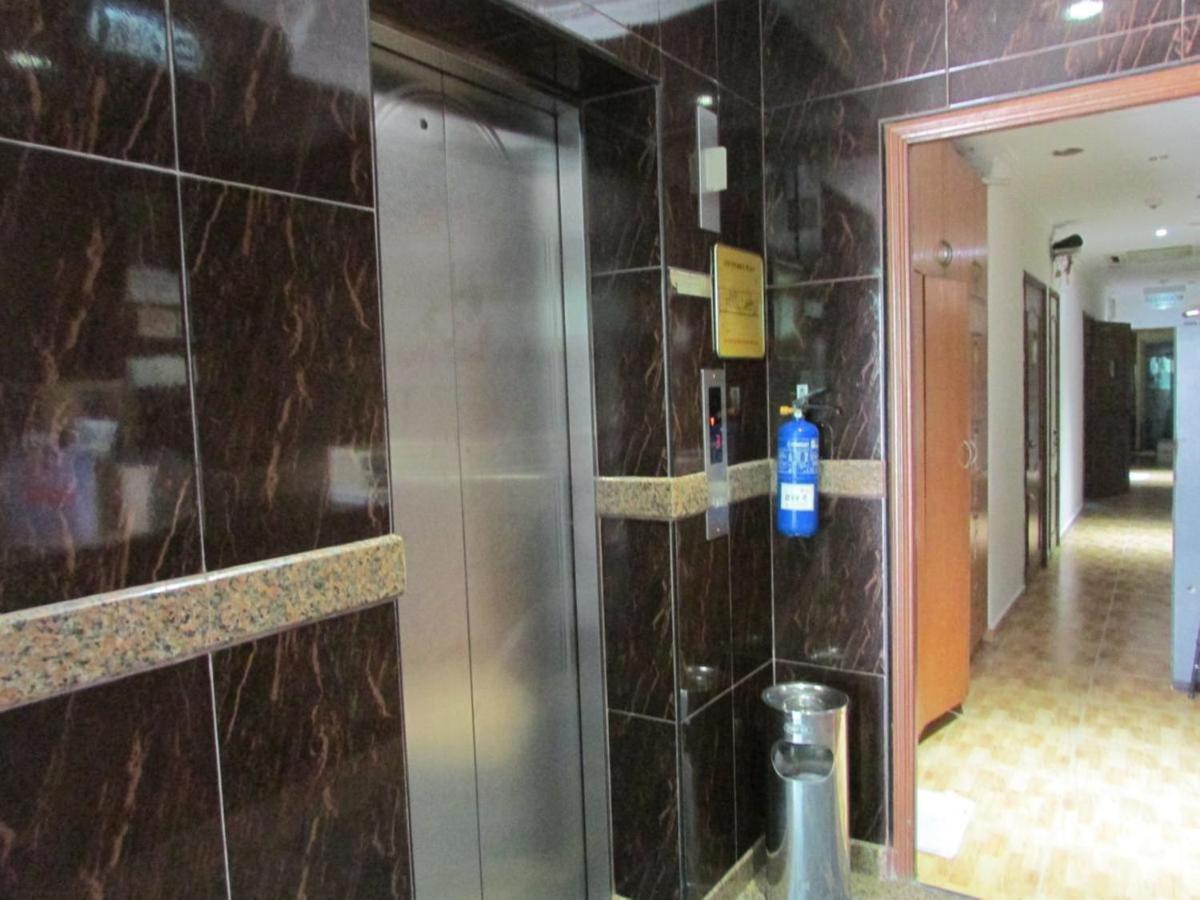 The Amazing Inn Singapore Bagian luar foto